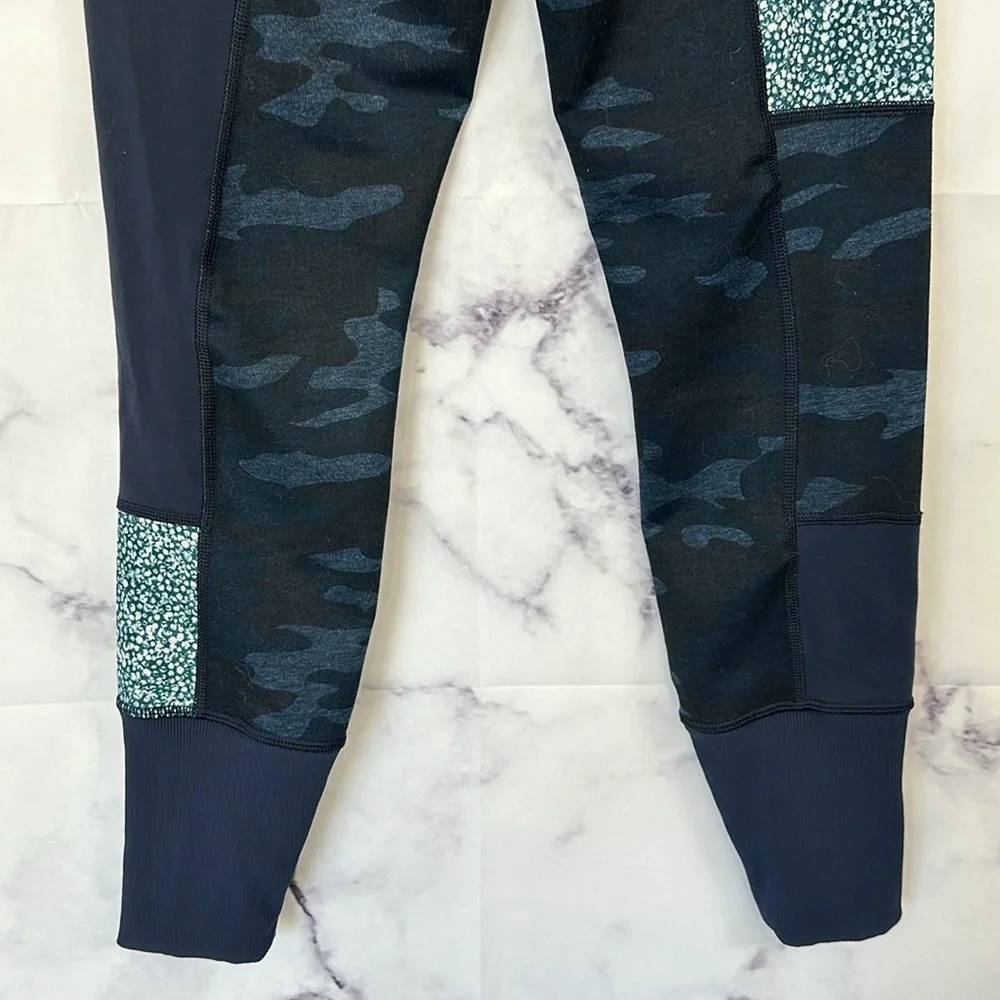 LULULEMON Wunder Under Pant Sashiko Inkwell Navy Blue Camo Size 6